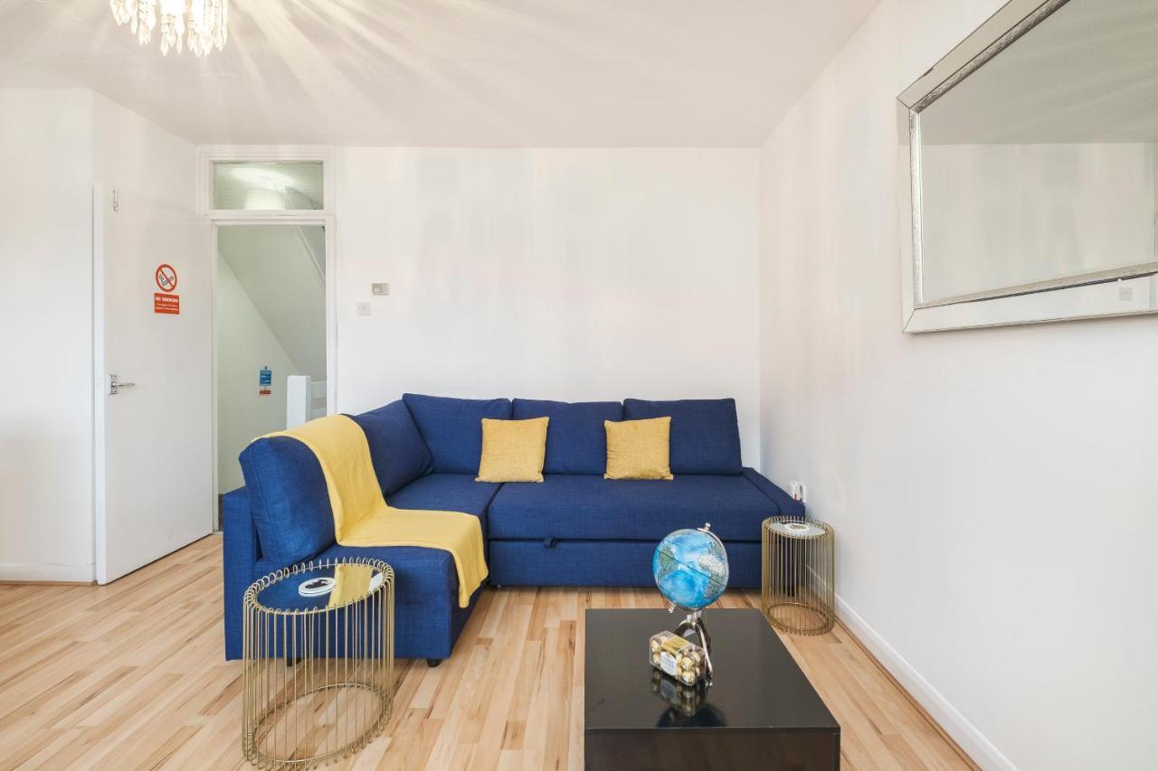 Spacious 3 Bed 1 Bath Hse W Guest Toilet W Parking Near Excel - E16 Λονδίνο Εξωτερικό φωτογραφία